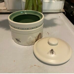 Pfaltzgraff Cream and Green Ceramic (SPRINGS pattern) Jars with Lids